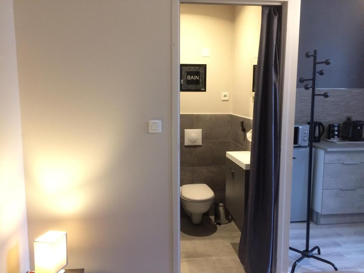 Studio Proche Gare Avec Kitchenette Et Wifi - Porte Rouge Thiviers エクステリア 写真